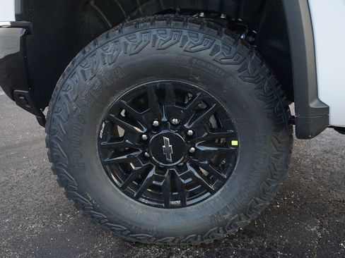 New 2026 Chevrolet Silverado 2500 ZR2 w/ LPO, Dark Essentials Package image 31