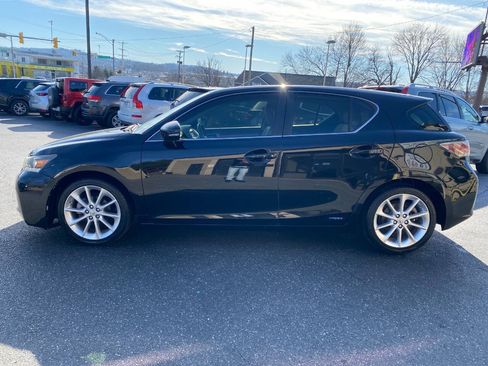 Used 2013 Lexus CT 200h w/ Premium Pkg w/Navigation FWD image 6