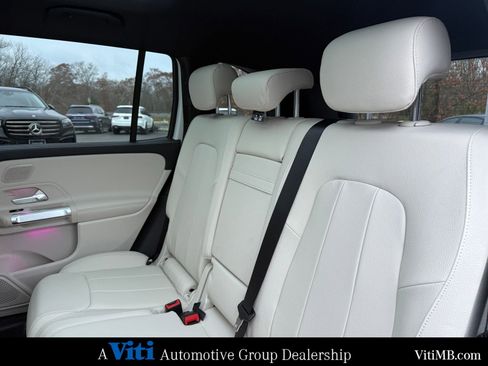 New 2026 Mercedes-Benz GLB 250 4MATIC image 14