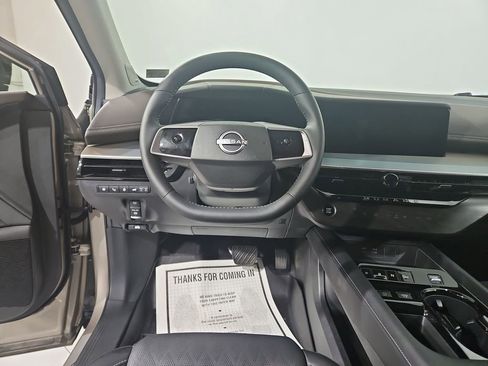 Certified 2025 Nissan Murano Platinum w/ Cargo Package image 15