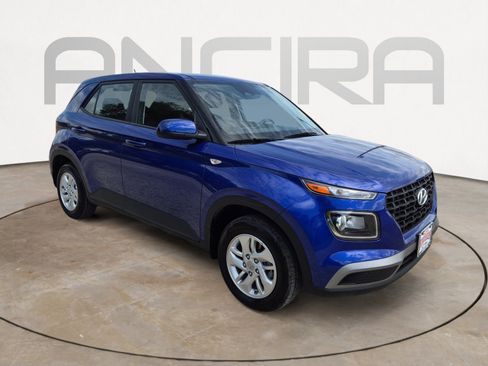 Used 2025 Hyundai Venue SE FWD image 5