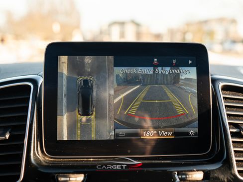 Used 2018 Mercedes-Benz GLE 43 AMG 4MATIC w/ Parking Assist Package image 32