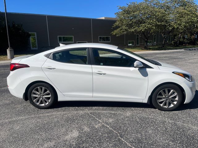 Used 2014 Hyundai Elantra SE w/ Option Group 02 FWD image 28