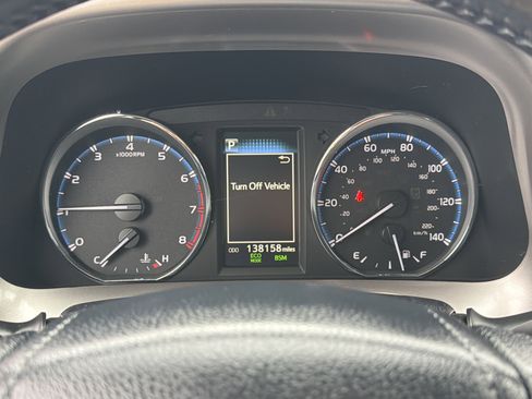 Used 2018 Toyota RAV4 Limited image 28