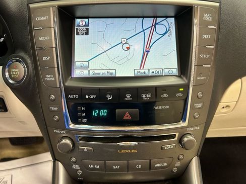 Used 2010 Lexus IS 250C image 17