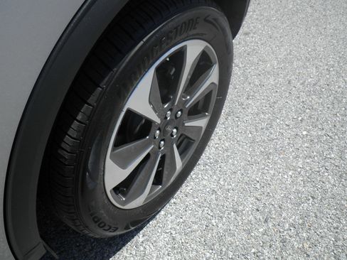 Certified 2023 Ford Escape Platinum w/ Premium Technology Package image 12