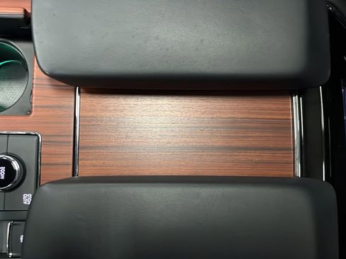 Used 2024 Lincoln Navigator Premiere AWD/4WD image 20