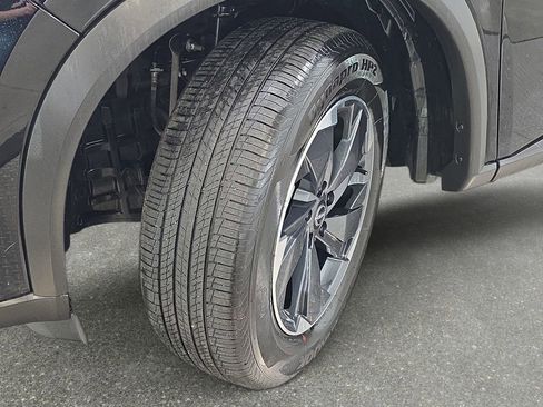 Used 2025 Nissan Rogue SV image 29