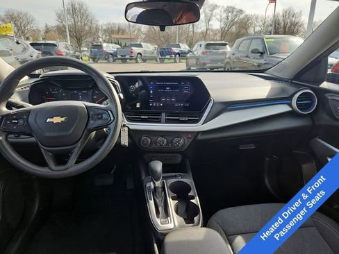 Used 2024 Chevrolet Trax LS w/ LS Convenience Package image 13