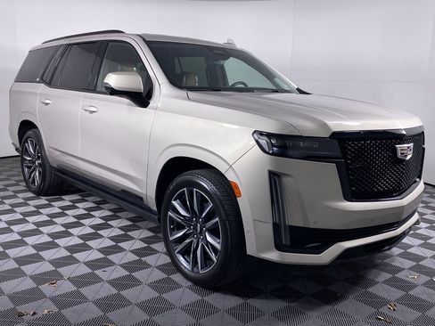 Used 2021 Cadillac Escalade Sport w/ Driver Assist Tech Package image 23