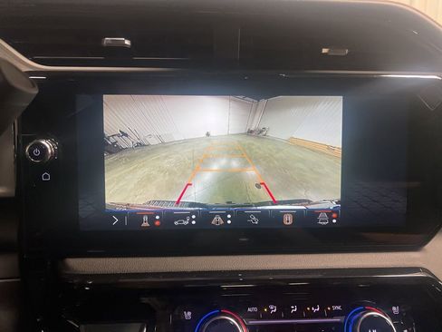 New 2026 GMC Sierra 2500 AT4 w/ AT4 Premium Plus Package AWD/4WD image 18
