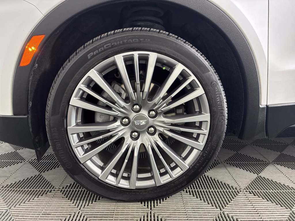 Used 2024 Cadillac XT4 Premium Luxury FWD image 8