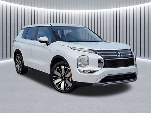New 2026 Mitsubishi Outlander SE FWD image 1