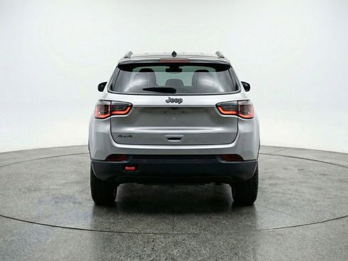 Used 2025 Jeep Compass Trailhawk AWD/4WD image 6
