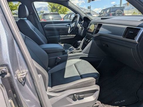 Used 2020 Volkswagen Atlas Cross Sport SEL FWD image 30
