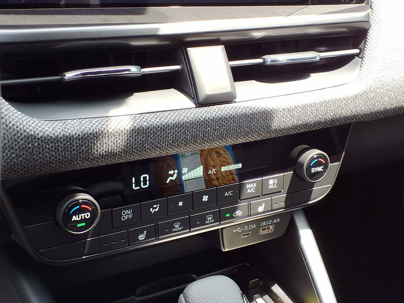 New 2026 Subaru Outback Limited AWD/4WD image 7