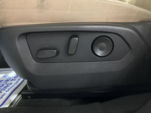 Used 2024 Buick Envision Preferred AWD/4WD image 19