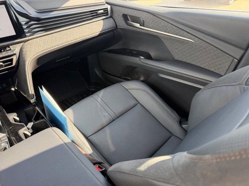 Used 2026 Toyota Camry XLE FWD image 16