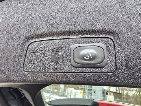 Used 2018 Lincoln MKC Premiere image 17