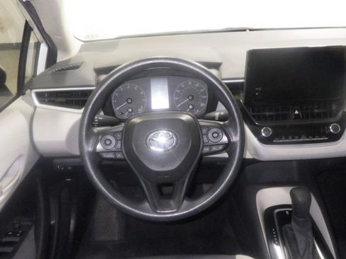 Used 2024 Toyota Corolla LE FWD image 9