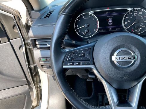 Used 2022 Nissan Sentra SV FWD image 23