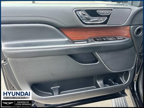 Used 2021 Lincoln Navigator L Reserve AWD/4WD image 18