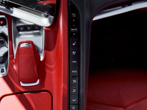 Used 2020 Chevrolet Corvette Stingray Premium Cpe w/ 3LT Preferred Equipment Group image 60