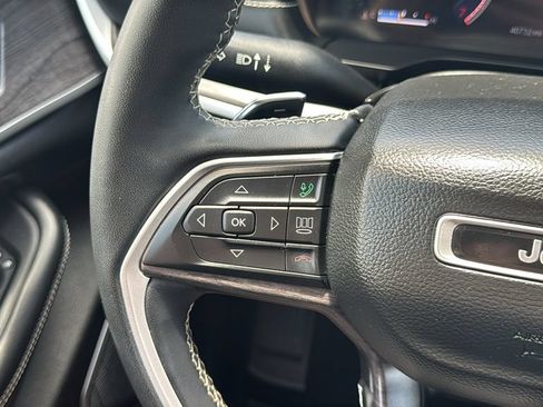 Used 2023 Jeep Grand Cherokee L Limited w/ Luxury Tech Group II AWD/4WD image 24