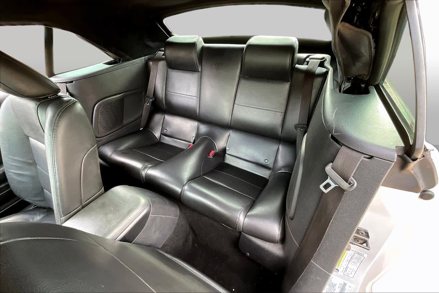 Used 2005 Ford Mustang Convertible RWD image 18