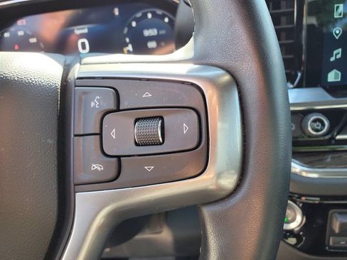 Used 2024 Chevrolet Silverado 1500 LT AWD/4WD image 10