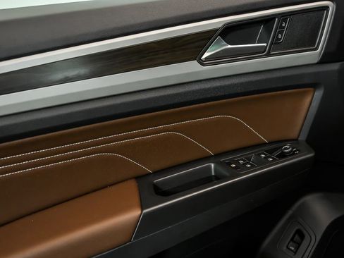 Certified 2023 Volkswagen Atlas SE w/ Panoramic Sunroof Package image 8