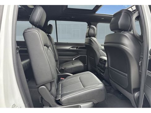 New 2026 Jeep Grand Wagoneer Limited AWD/4WD image 23