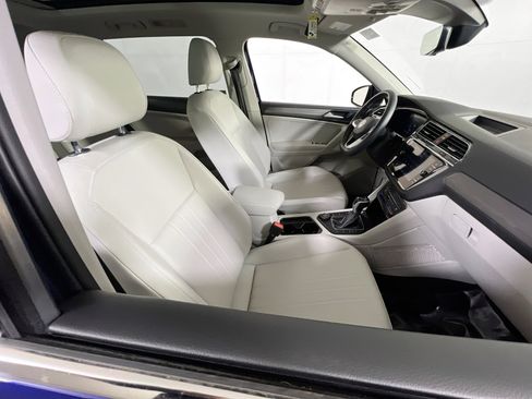 Used 2022 Volkswagen Tiguan SE image 27