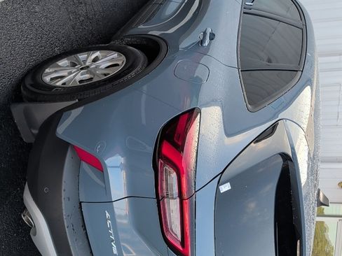 Used 2025 Ford Escape Active w/ Tech Pack #1 image 5