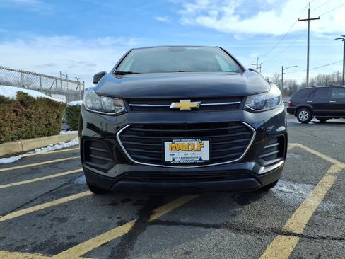 Certified 2022 Chevrolet Trax LS w/ Tint and Cruise Package image 2