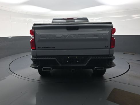 Used 2024 Chevrolet Silverado 1500 LT Trail Boss w/ Convenience Package II AWD/4WD image 4