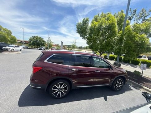Used 2019 Honda Pilot Touring image 4