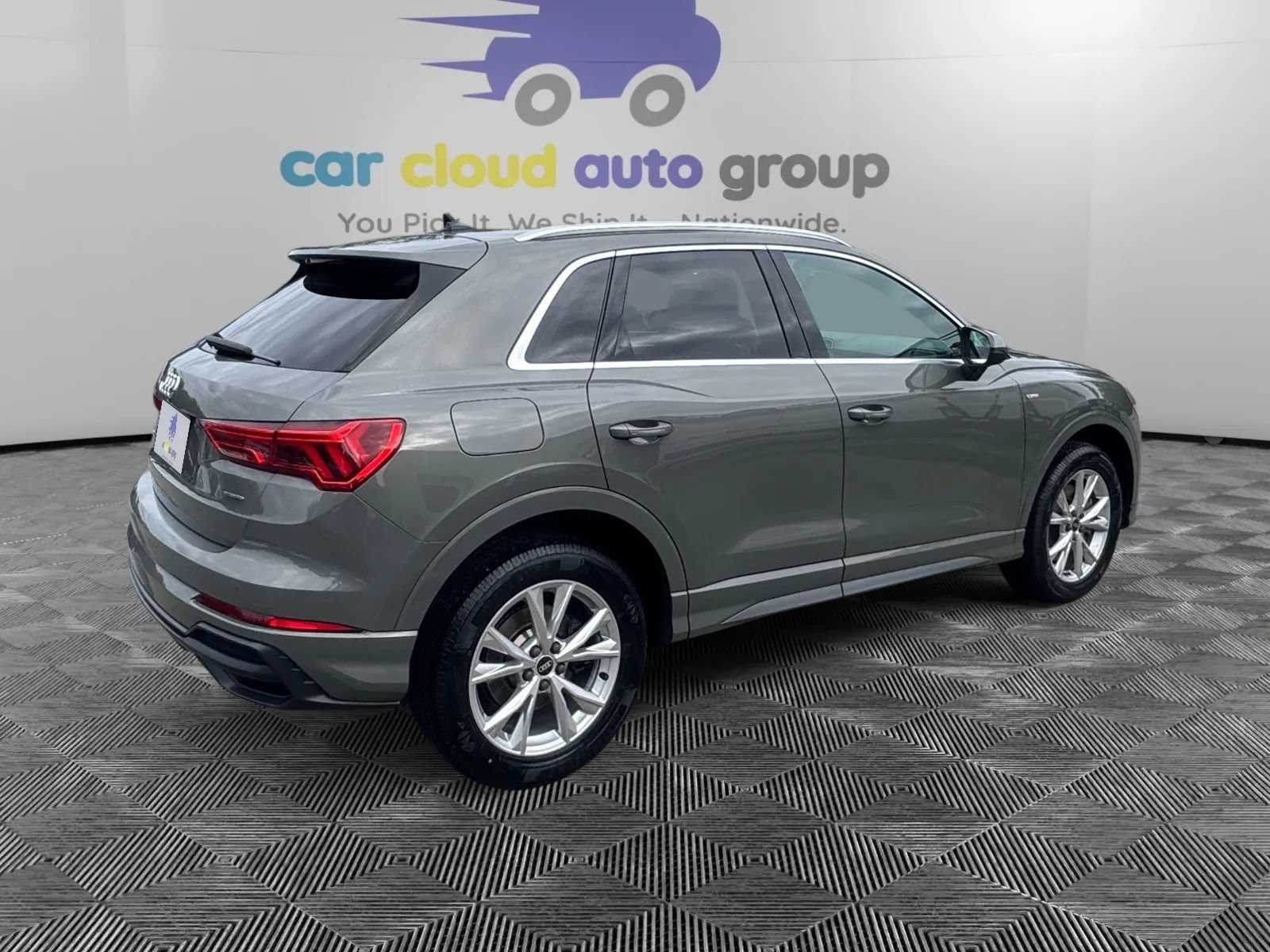 Used 2021 Audi Q3 2.0T Premium w/ Convenience Package AWD/4WD image 5