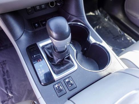 Used 2017 Toyota Highlander XLE image 20