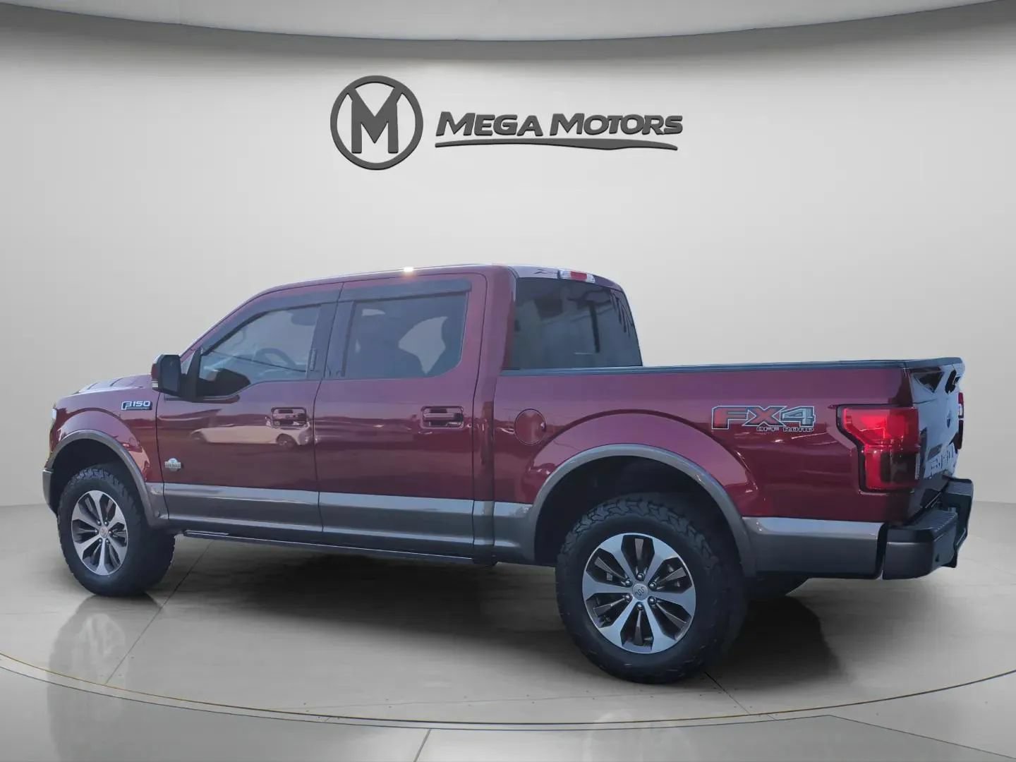 Used 2018 Ford F150 King Ranch w/ Equipment Group 601A Luxury AWD/4WD image 4