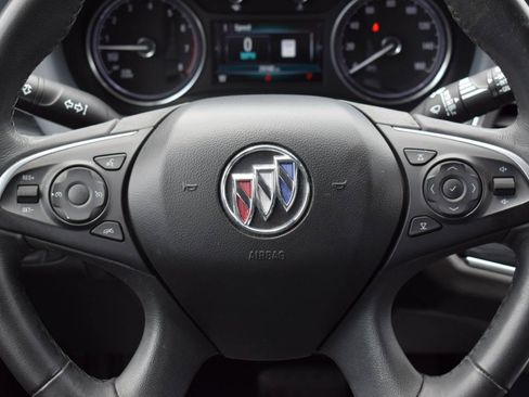 Used 2019 Buick Enclave Essence FWD image 18
