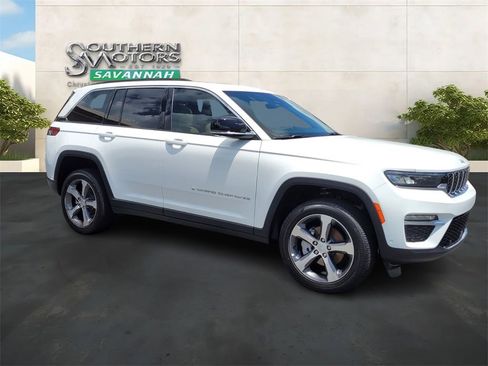 New 2024 Jeep Grand Cherokee Limited w/ Luxury Tech Group II AWD/4WD image 7
