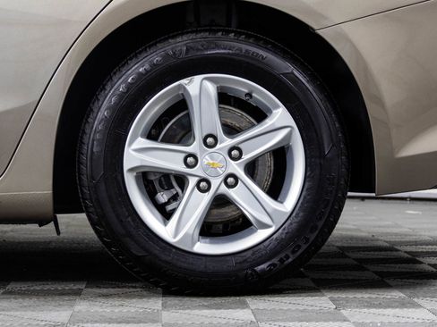 Used 2022 Chevrolet Malibu LS image 42