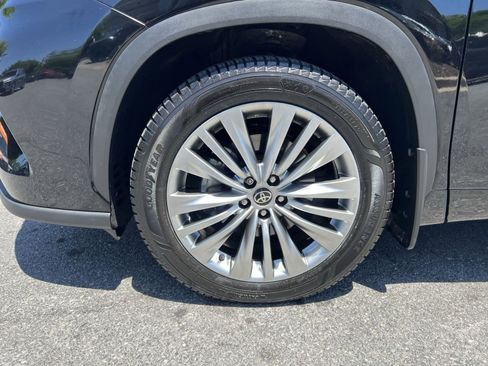 Used 2023 Toyota Highlander Platinum AWD/4WD image 12