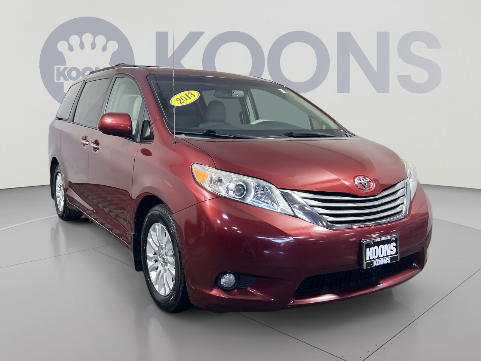Used 2013 Toyota Sienna XLE w/ Entertainment Pkg FWD image 10