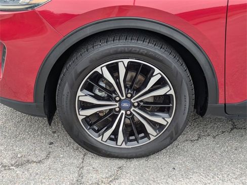 Used 2021 Ford Escape SE w/ SE Sport Appearance Package image 10