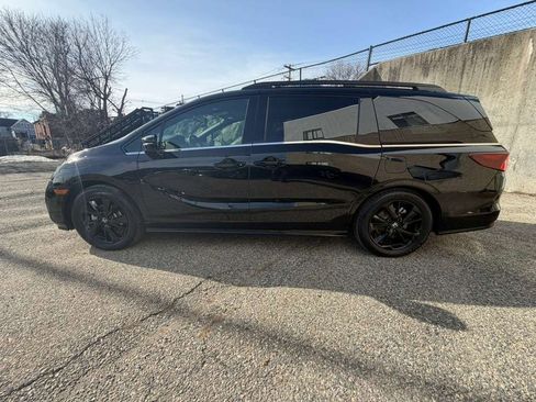 Used 2024 Honda Odyssey Sport image 2