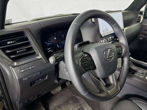 Certified 2024 Lexus GX 550 w/ Accessory Package (Z1) AWD/4WD image 7