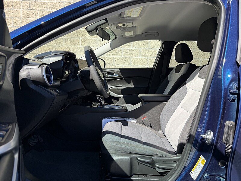 Used 2024 Chevrolet Trax LS FWD image 24
