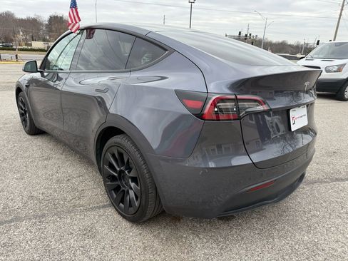 Used 2023 Tesla Model Y Long Range image 2